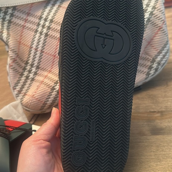 Gucci Red and Green Cross-Strap Slides - Picture 7 of 13